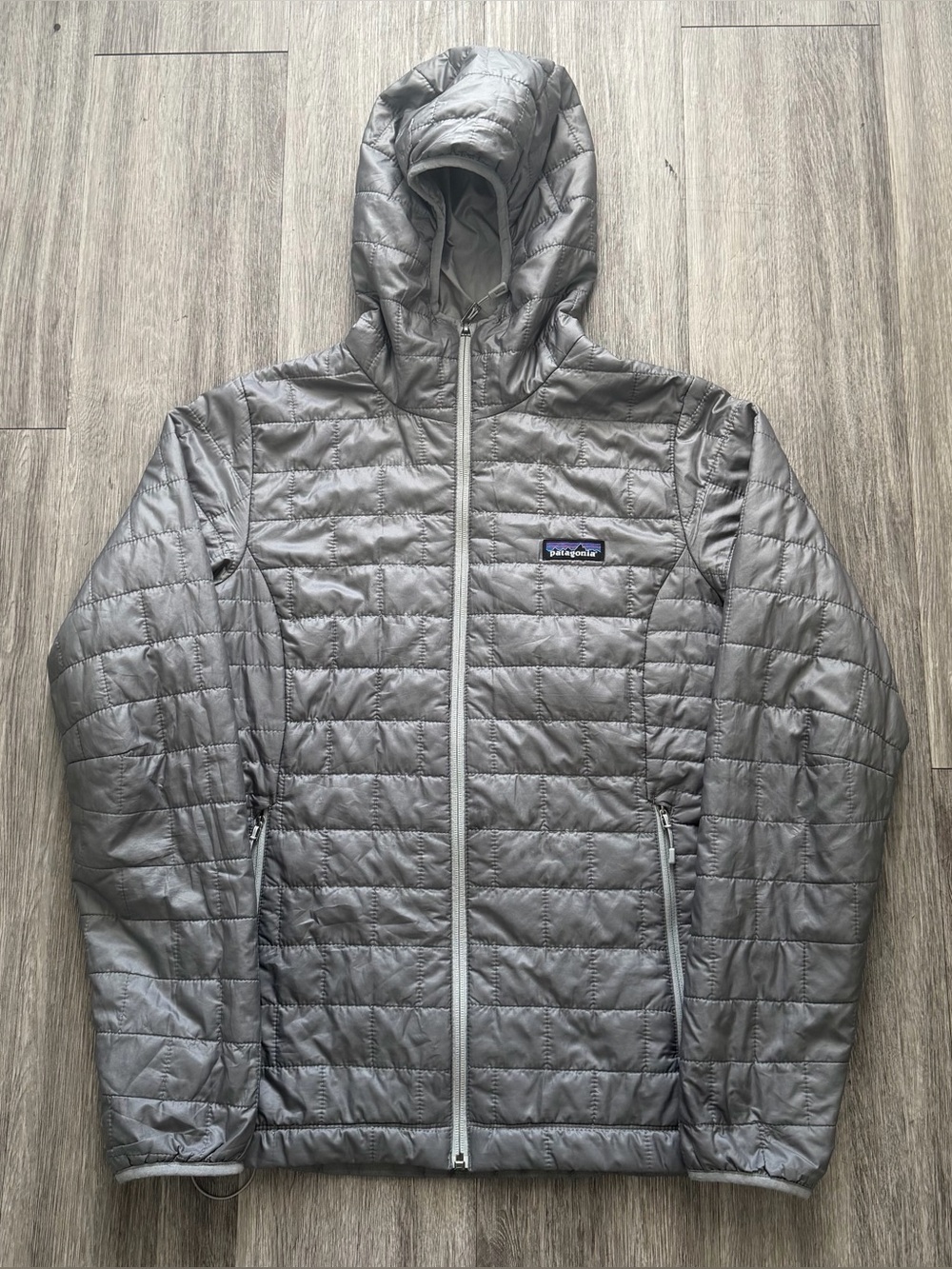 Patagonia Nano Puff Hooded Jacket Womens Medium Silver Grey Gray Puffer Jacket